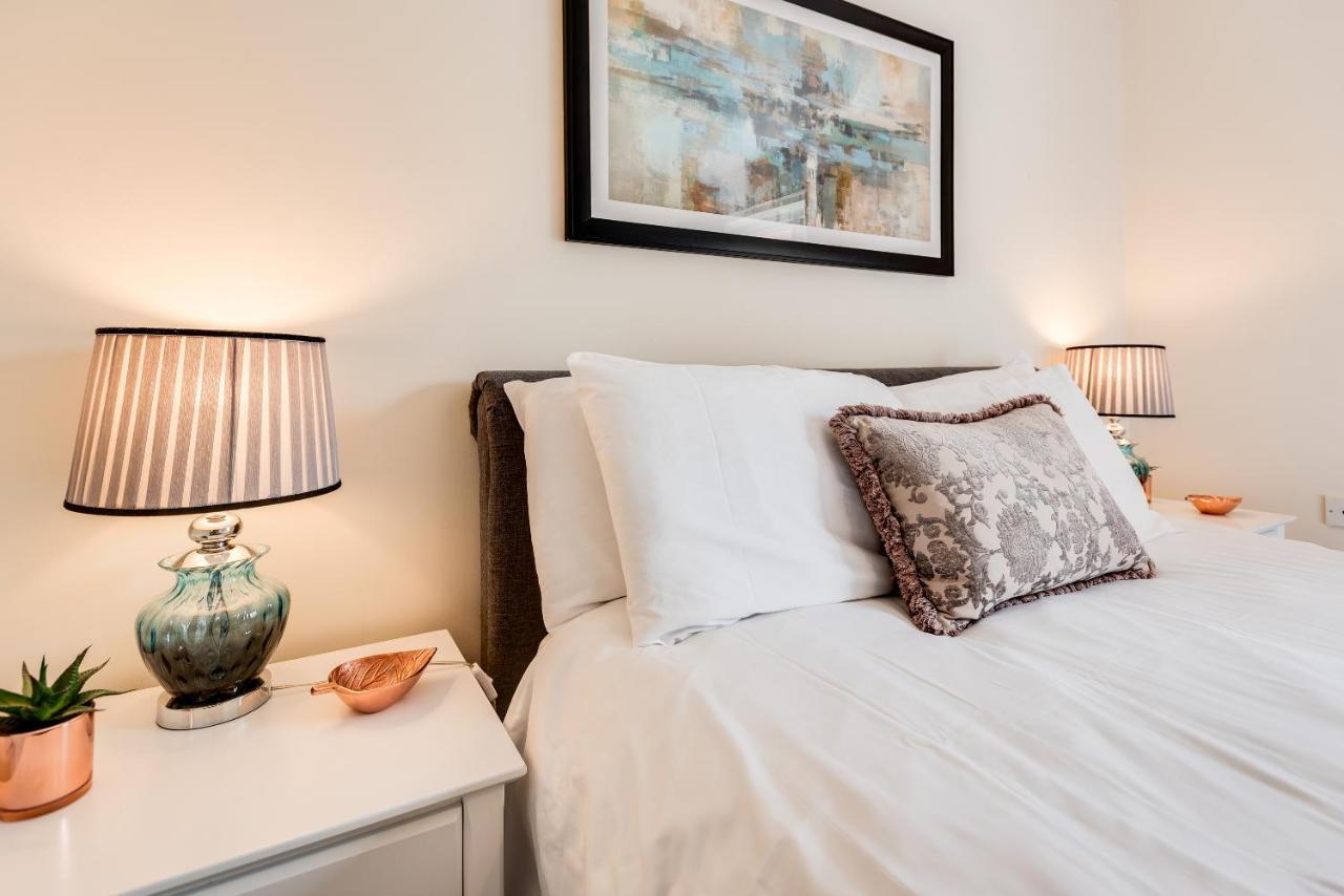 Modern 2 Bedroom Apartment In Popular Jericho !!! Oxford Esterno foto