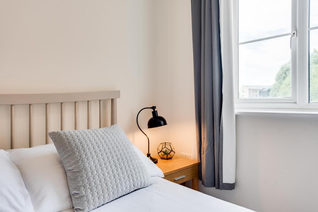 Modern 2 Bedroom Apartment In Popular Jericho !!! Oxford Esterno foto
