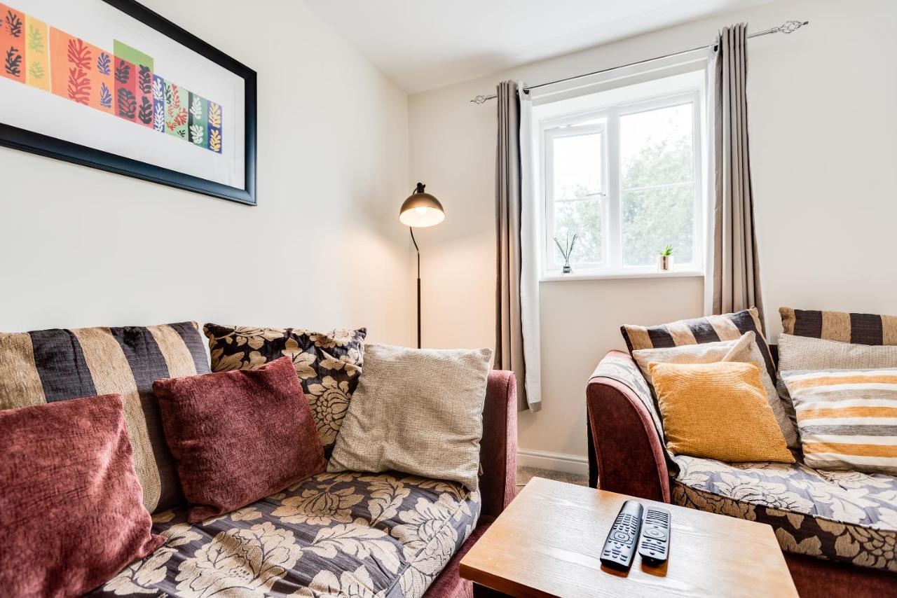 Modern 2 Bedroom Apartment In Popular Jericho !!! Oxford Esterno foto